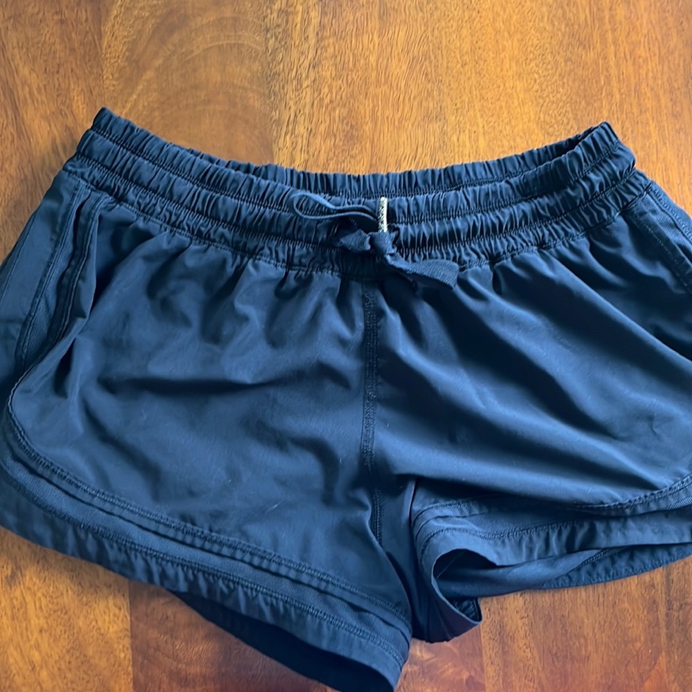 Lululemon black shorts